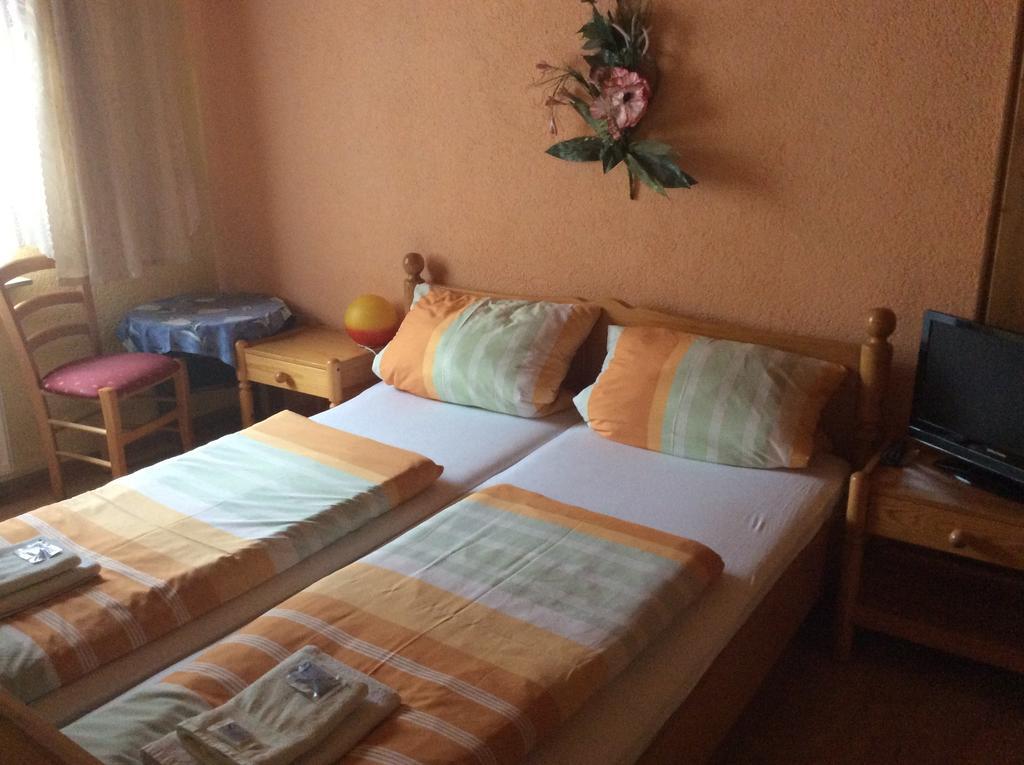 Hotel Drei Koenige Neckarbischofsheim Quarto foto