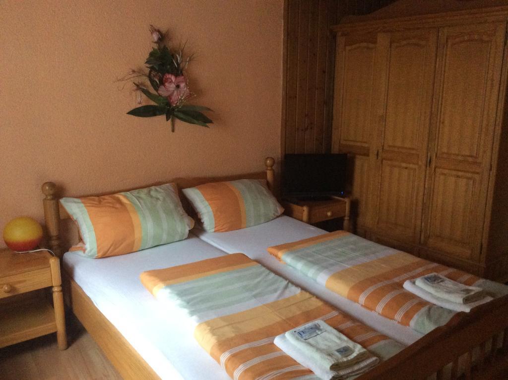 Hotel Drei Koenige Neckarbischofsheim Quarto foto